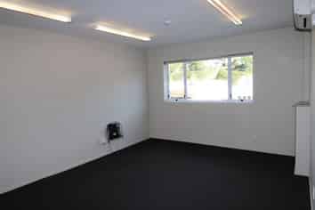 Immaculate small office suite in Central Tawa