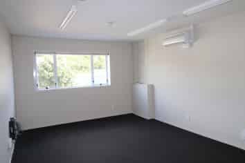 Immaculate small office suite in Central Tawa