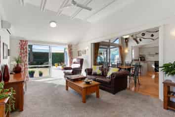 25 Rutherglen Avenue, Ilam