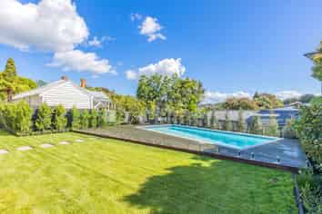 15A Golf Road, Epsom