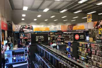 Top Quality Trade Retail Premises on Thackeray