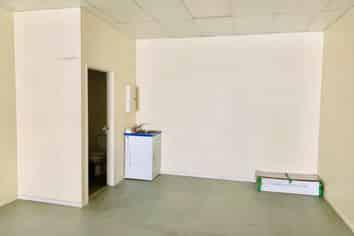 RETAIL PREMISES WITH EIGHT SECURE CAR PARKS