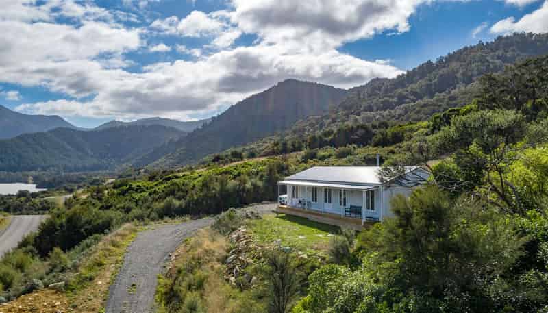 2663 Kaiuma Bay Road, 