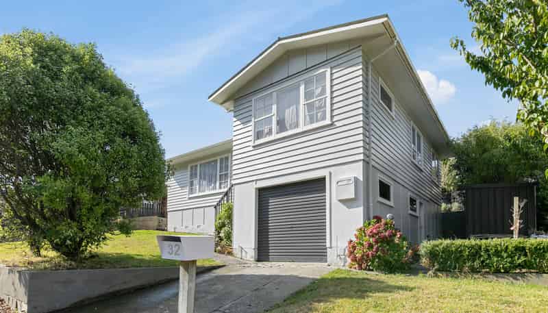 32 McGowan Road, Wainuiomata