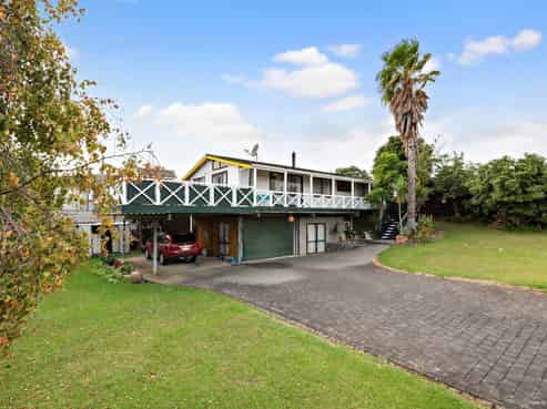 2 Keven Road, Clarks Beach