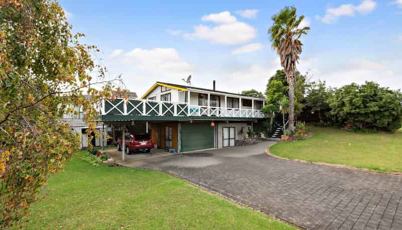 2 Keven Road, Clarks Beach