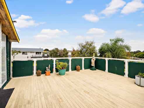 2 Keven Road, Clarks Beach