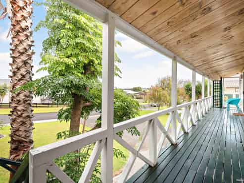 2 Keven Road, Clarks Beach