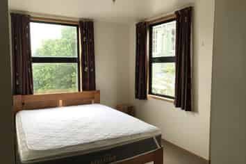 Room  6 Un/46 Queen Street, North Dunedin