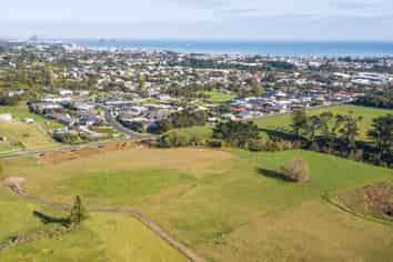 137 Smart Road, Glen Avon