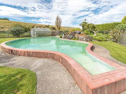 140 Riverbank Road, Okoia