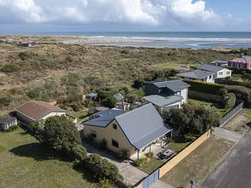 6 James St, Waikawa Beach