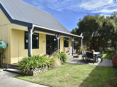 6 James St, Waikawa Beach
