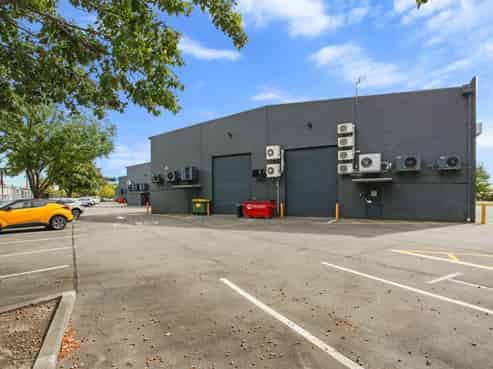 Prime Show Place - Office & Warehouse