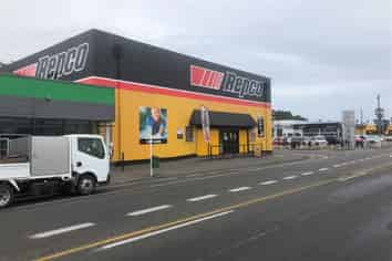 Prime Profile on Thackeray