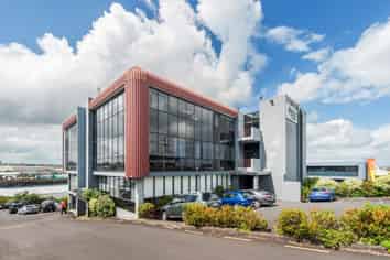 Generous Incentives  - 422 sqm office