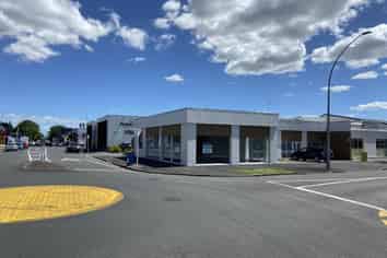 CORNER SITE WITH FANTASTIC PROFILE