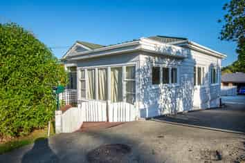 33 Woodland Road, Johnsonville