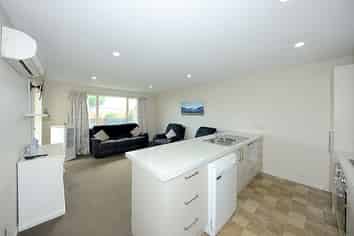 16B Voss Street, Shirley