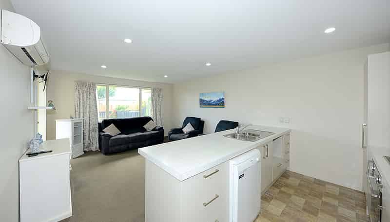 16B Voss Street, Shirley