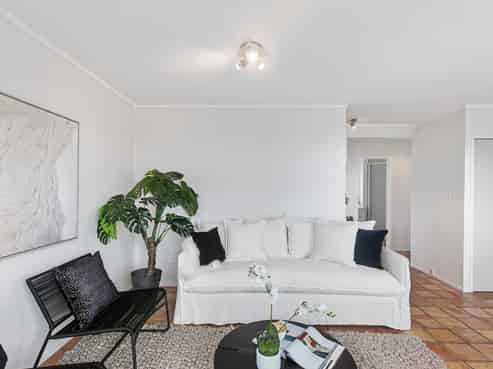 1B Caroline Street, Saint Marys Bay