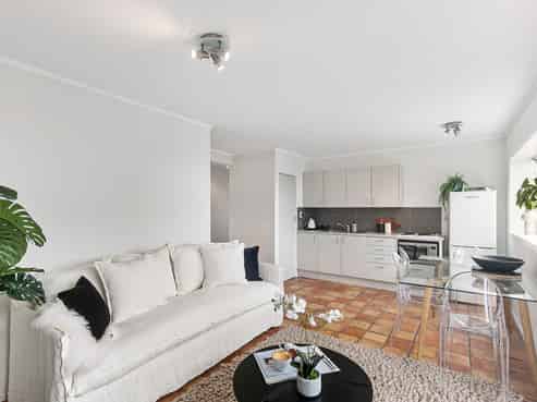 1B Caroline Street, Saint Marys Bay