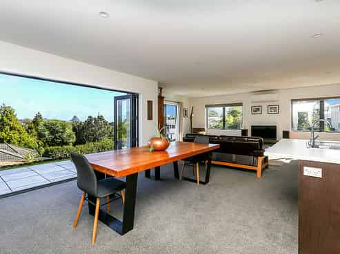 86 Dorset Avenue, Lynmouth