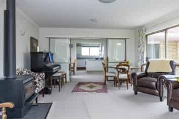 351 Claremont Road, Hadlow