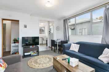 2/138 Macandrew Road, South Dunedin