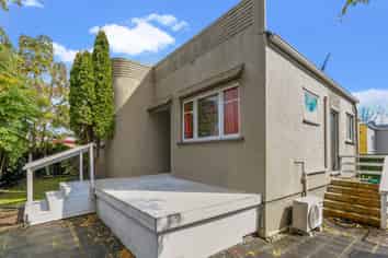 Point Chevalier Entry Level - Home / Office