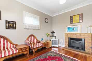 Point Chevalier Entry Level - Home / Office