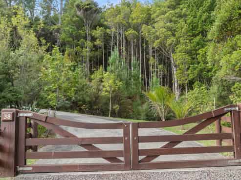 38 Coatesville Highway, Coatesville