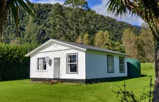297 Franz Josef State Highway, Whataroa