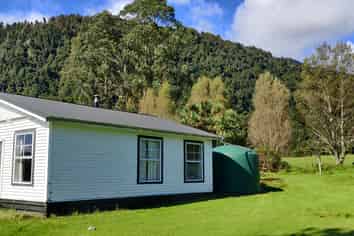 297 Franz Josef State Highway, Whataroa