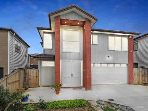 8 Demeter Street, Flat Bush
