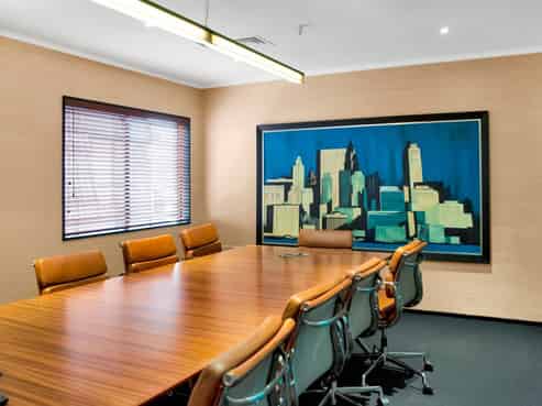 East End office space with exposure!