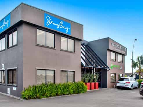 East End office space with exposure!