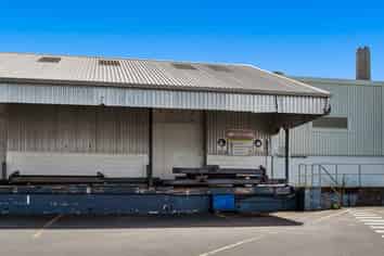 Warehouse / cool storage set up available now 