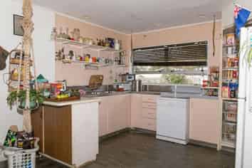 6 Fraser Collins Crescent, Dannevirke