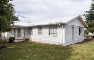 6 Fraser Collins Crescent, Dannevirke