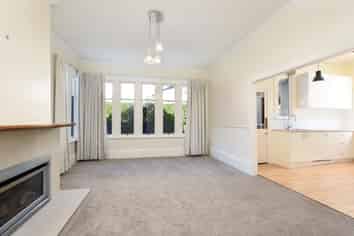 38 Allandale Road, Saint Clair