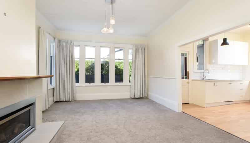 38 Allandale Road, Saint Clair