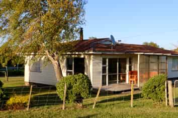 10738 Route 52, Pongaroa