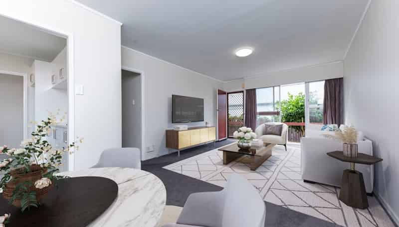 2/12 Lyon Avenue, Mount Albert