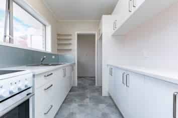 2/12 Lyon Avenue, Mount Albert