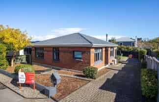 72 Antrim Street, Windsor