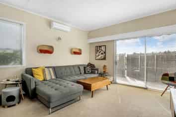 88 Moa Road, Point Chevalier