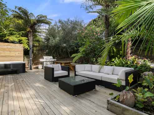 13 Giles Road, Palm Beach