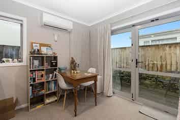 4/144 Old Farm Road, Hamilton East