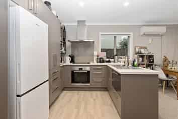 4/144 Old Farm Road, Hamilton East